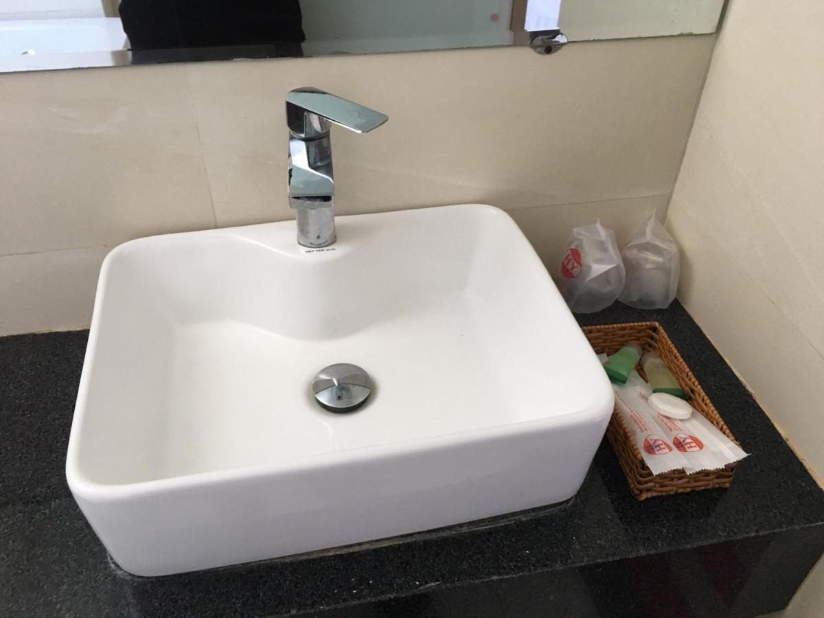 Hotel Khach San Hiep Yen à Tuy Hoa Extérieur photo